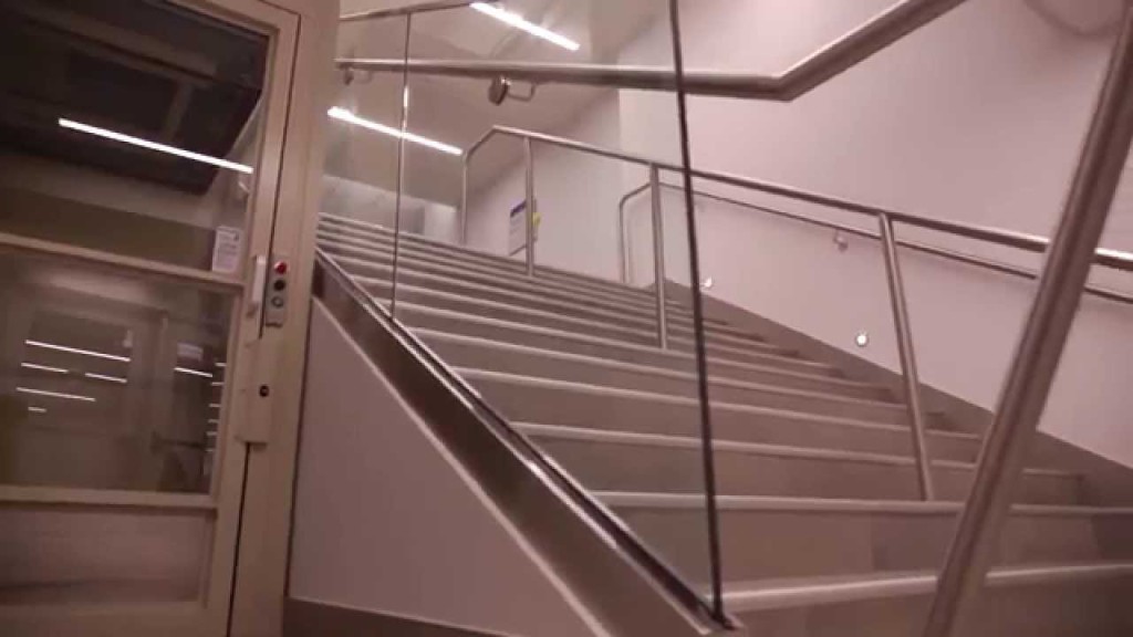 v1504 vertical platform lift 123